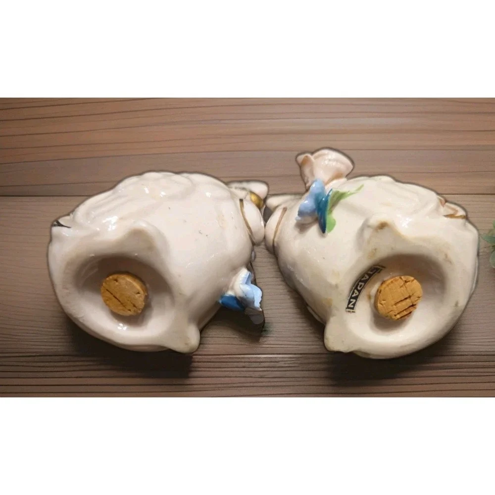 2 Pink VTG‎ Chicken Ceramic Salt & Pepper Shakers With Flowers And Gold Trim